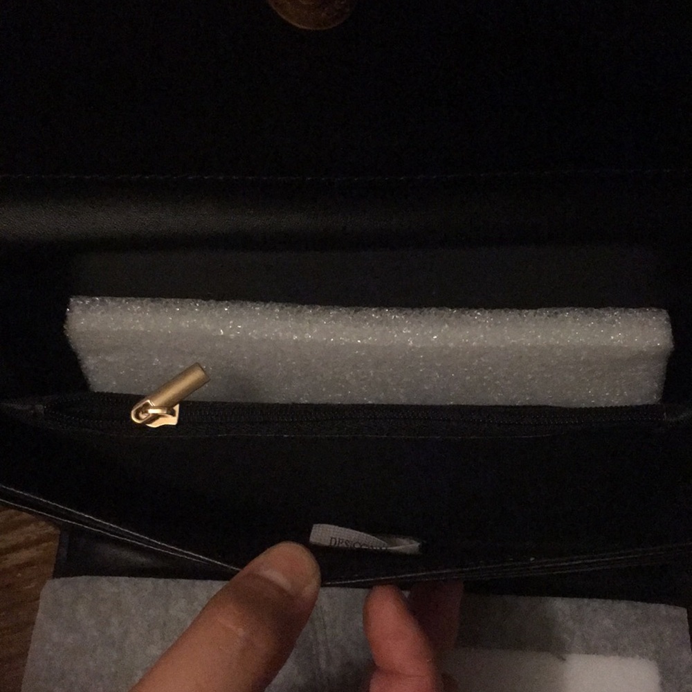 🛍️# 792 Magnetic Flap Closure - Picture 4 of 5